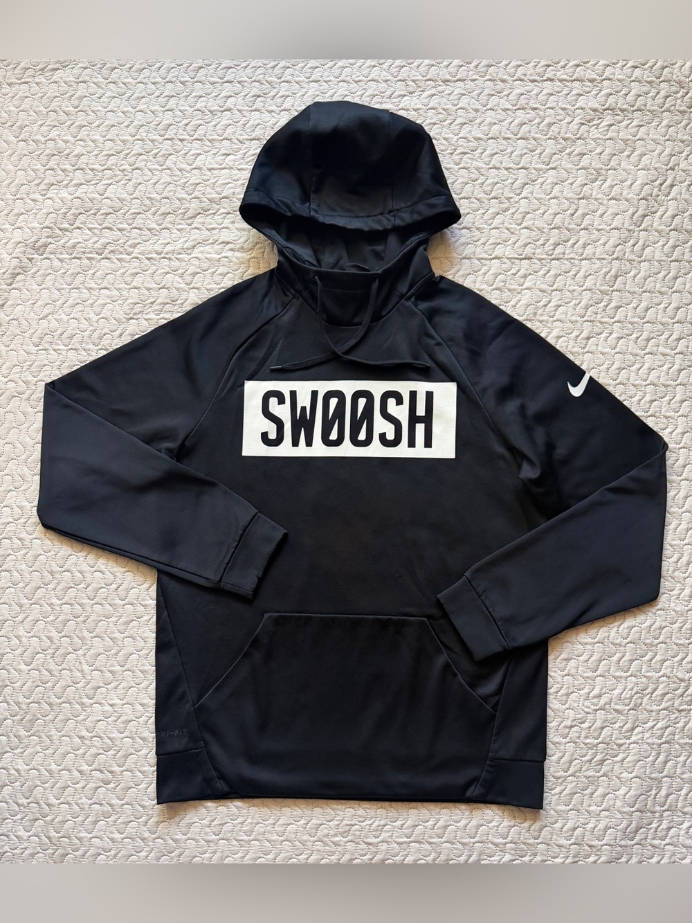 Nike Dri-FIT Swoosh Men’s Medium Black Pullover Training Hoodie Kangaroo Pocket